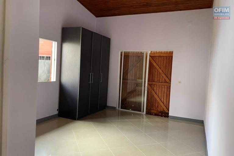Une villa basse F4 à Ambohijanahary Manerinerina
