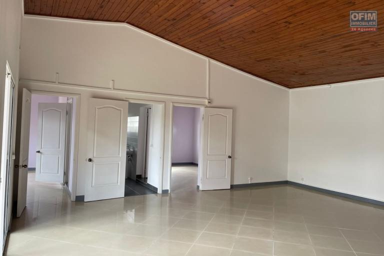 Une villa basse F4 à Ambohijanahary Manerinerina