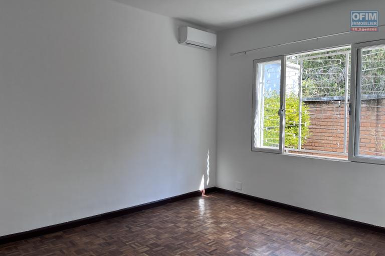 Une villa F5 avec jardin à Androhibe