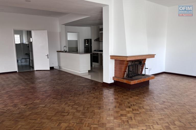 Une villa F5 avec jardin à Androhibe