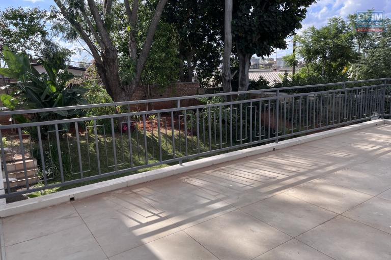 Une villa F5 avec jardin à Androhibe