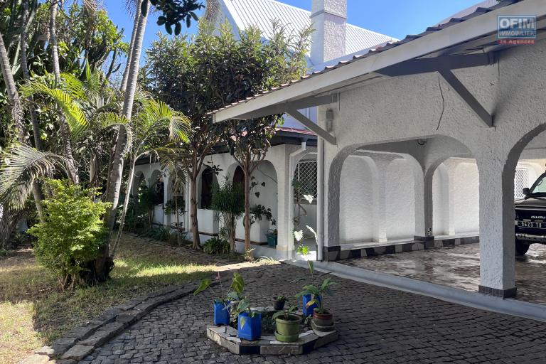 Une belle villa F6 à Ambatobe tout près du Lycée Français