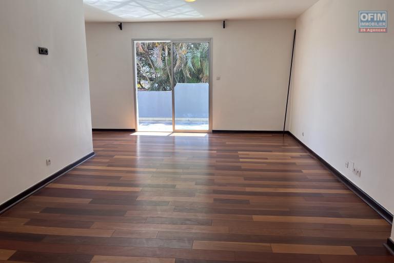 Une belle villa F6 à Ambatobe tout près du Lycée Français