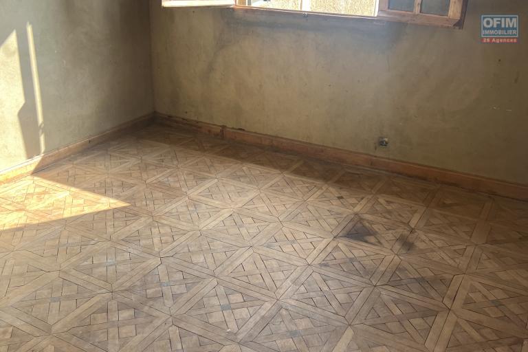 A VENDRE- Villa basse à terminer à Lohanosy Ambohijanaka Nord - Chambre 2