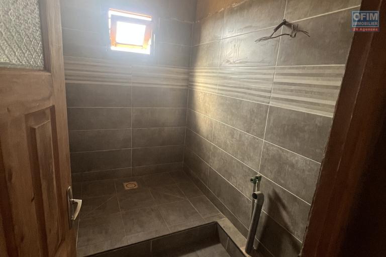 A VENDRE- Villa basse à terminer à Lohanosy Ambohijanaka Nord - salle d'eau