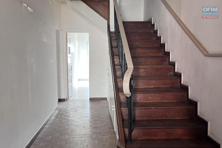 Une maison F4 à étage à Ampandrana