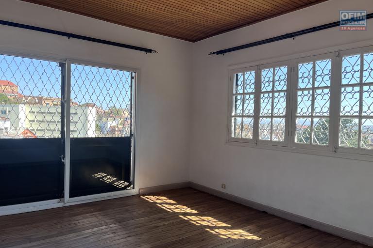 Une maison F4 à étage à Ampandrana