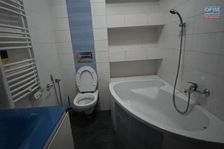 Un appartement T3 s&eacute;curis&eacute; &agrave; Alarobia Ivandry