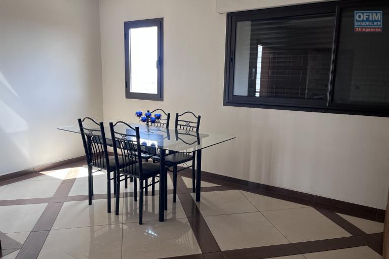 Un appartement T3 meubl&eacute; s&eacute;curis&eacute; &agrave; Alarobia Ivandry