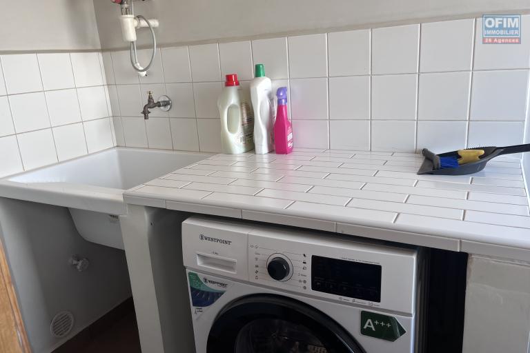 Un appartement T3 meubl&eacute; s&eacute;curis&eacute; &agrave; Alarobia Ivandry