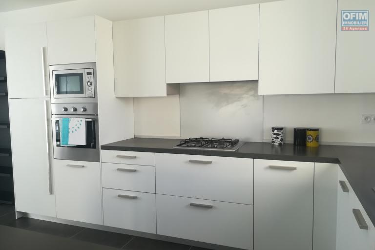 Une villa F6 meublée ou non meublée à Analamahtsy Andrononobe