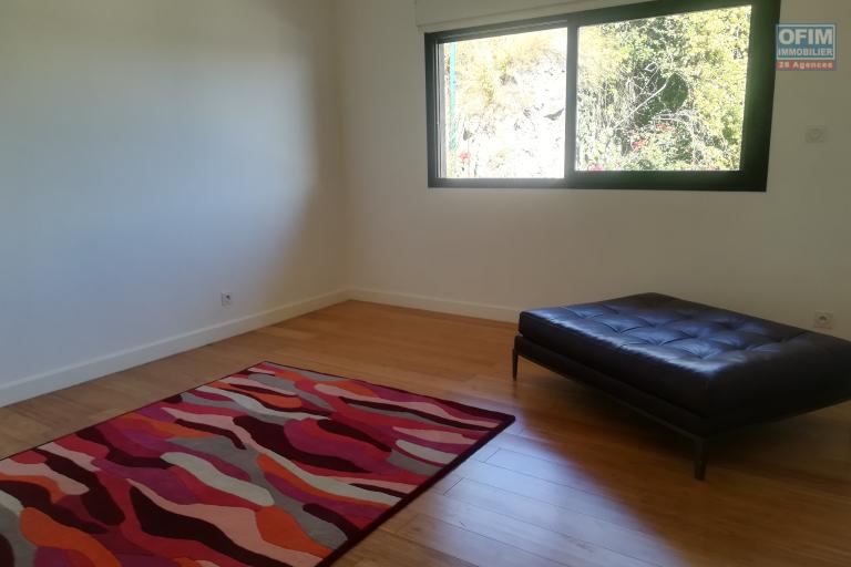 Une villa F6 meublée ou non meublée à Analamahtsy Andrononobe