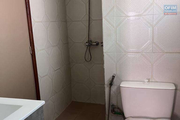 Vente d'une villa F6 dans une r&eacute;sidence s&eacute;curis&eacute;e &agrave; Tanjombato