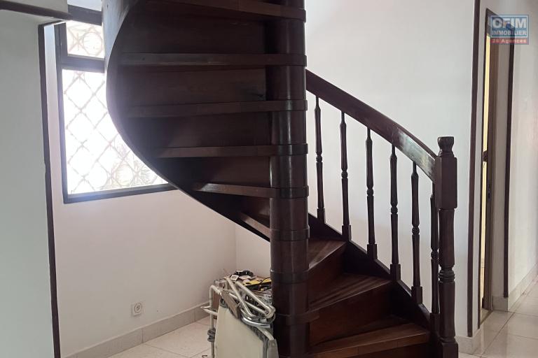 Vente d'une villa F6 dans une r&eacute;sidence s&eacute;curis&eacute;e &agrave; Tanjombato
