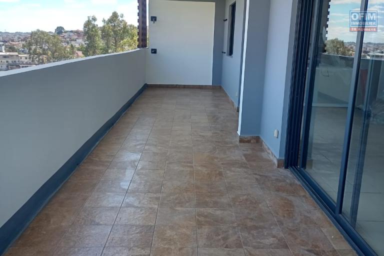 Un appartement T4 non meubl&eacute; ou meubl&eacute; sur Cit&eacute; planton