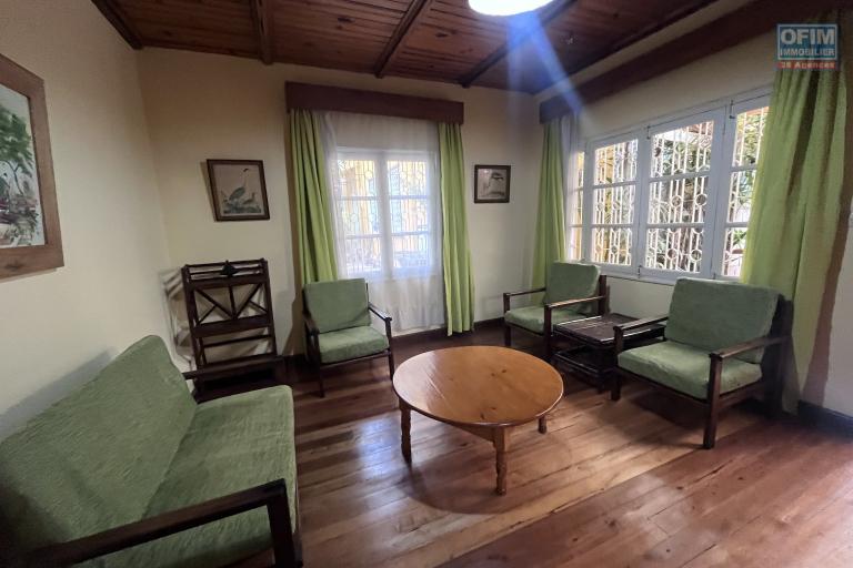 Un appartement T2 meublé à Ambaranjana