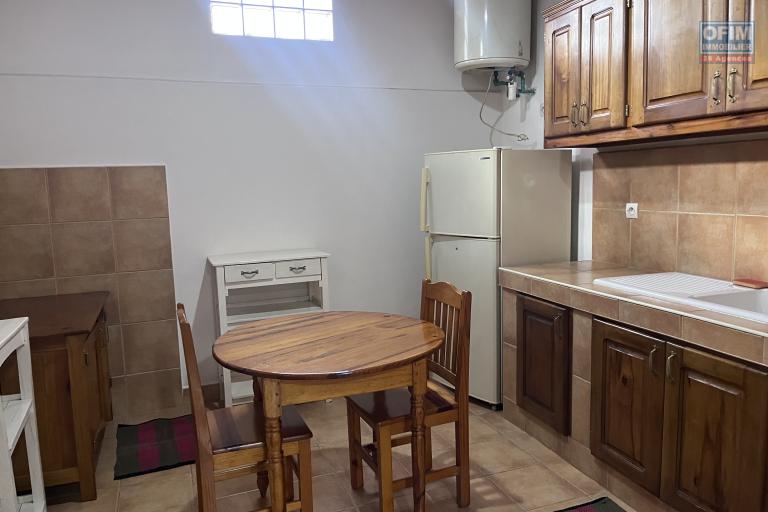 Un appartement T2 meubl&eacute; &agrave; Ambaranjana