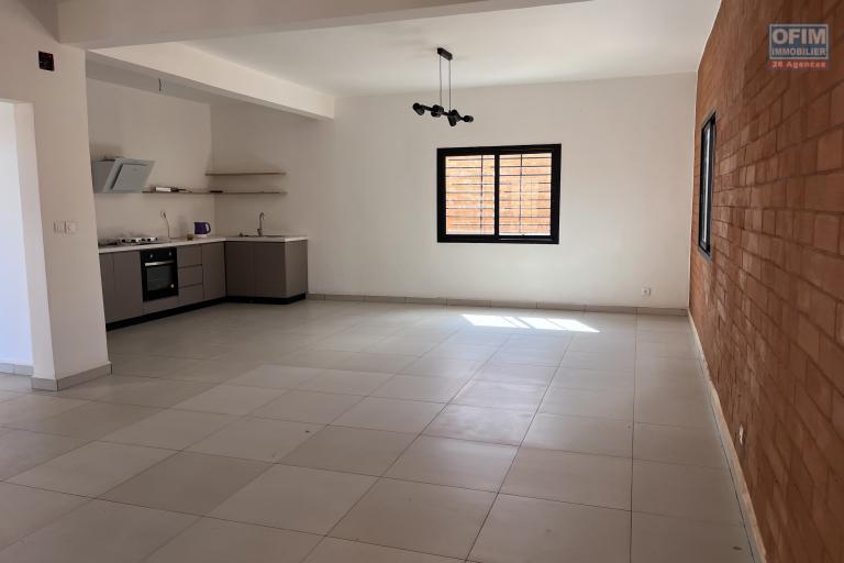 Deux villas indépendantes F5 neuves sur By pass Imerimanjaka