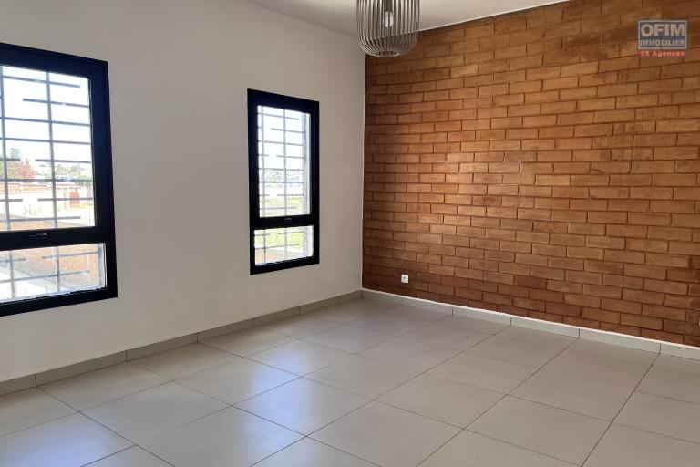 Deux villas indépendantes F5 neuves sur By pass Imerimanjaka