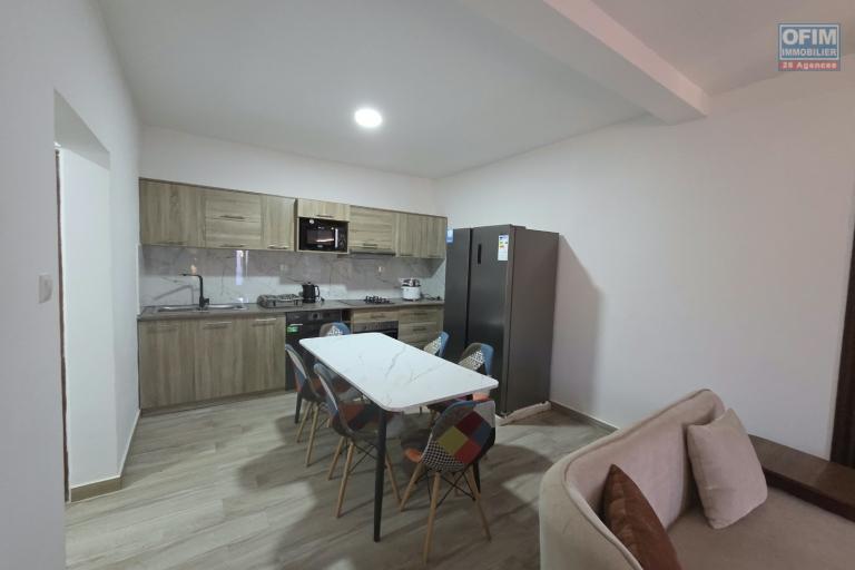 A louer Bel appartement T4 meublé à Ambatobe dans une résidence sécurisée à 10 minutes à pied du lycée français et LEADER PRICE