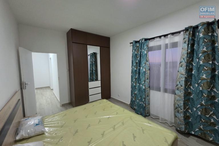 A louer Bel appartement T4 meublé à Ambatobe dans une résidence sécurisée à 10 minutes à pied du lycée français et LEADER PRICE