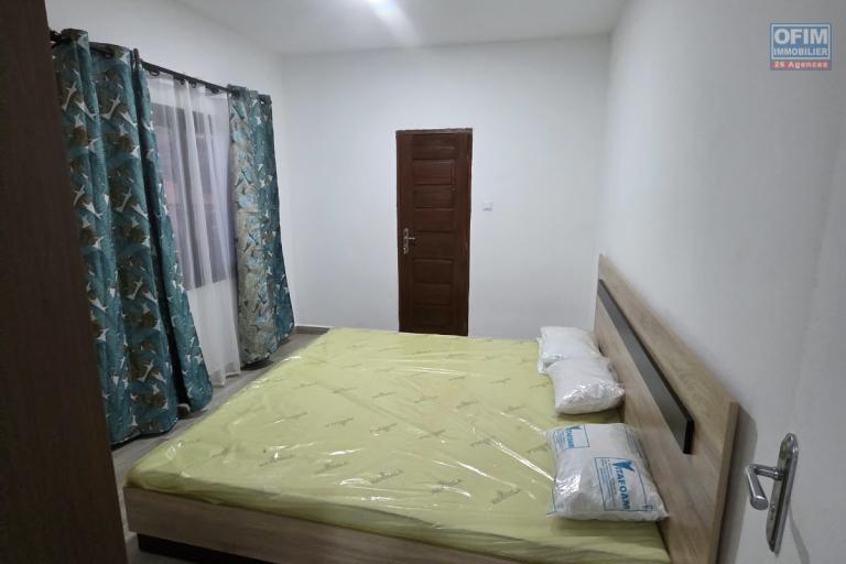 A louer Bel appartement T4 meublé à Ambatobe dans une résidence sécurisée à 10 minutes à pied du lycée français et LEADER PRICE