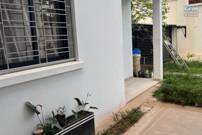 Une villa F6 neuve et moderne meublée à Andohanimandroseza