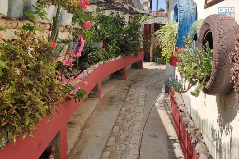 A louer une belle maison F5 à étage à Ambohibao