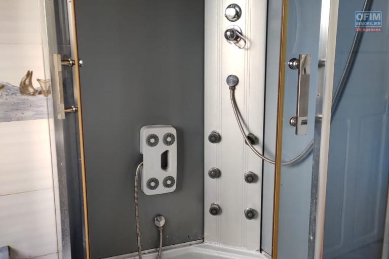 A louer une belle maison F5 à étage à Ambohibao