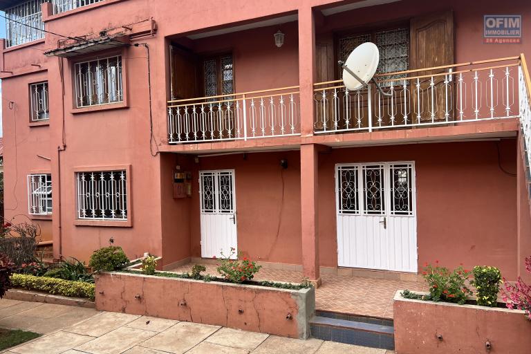 A louer un appartement T4 à Ambohibao