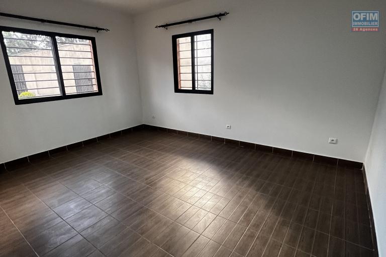 Grande villa F5 à vendre à Saropody Tanjombato