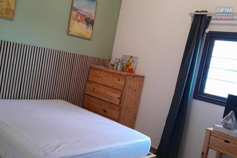 A vendre belle propriété avec un villa F3 et dépendance à Ampitatafika