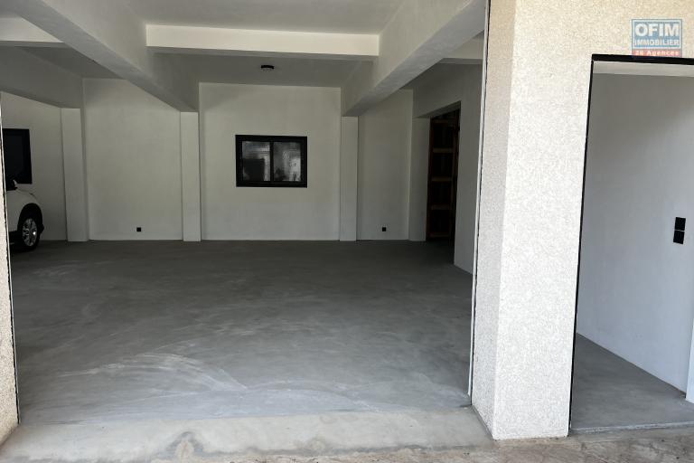 Loft spacieux T4 à louer à Avarabohitra Itaosy