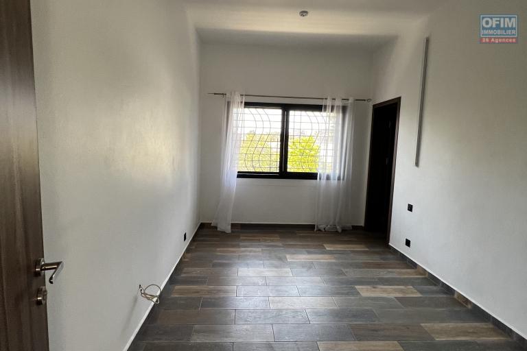Loft spacieux T4 à louer à Avarabohitra Itaosy