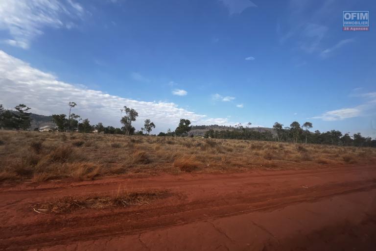 A vendre grand terrain à Imeritsiatosika