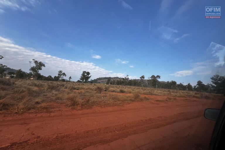 A vendre grand terrain à Imeritsiatosika