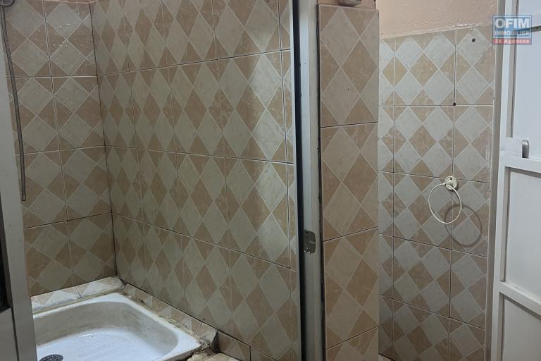 Vente Maison / Villa ANTANANARIVO (TANANARIVE) – photo 5 sur 7 – Salle d'eau
