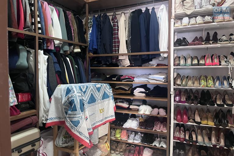 Location Maison / Villa ANTANANARIVO (TANANARIVE) – photo 5 sur 8 – Dressing