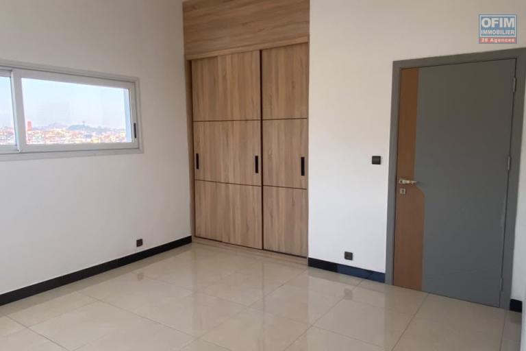 Location Appartement ANTANANARIVO (TANANARIVE) – photo 5 sur 6