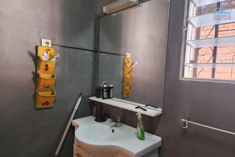 Vente Maison / Villa ANTANANARIVO (TANANARIVE) – photo 8 sur 44 – Salle d'eau