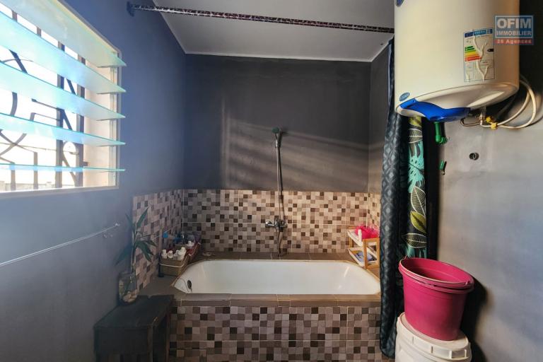 Vente Maison / Villa ANTANANARIVO (TANANARIVE) – photo 9 sur 44 – Salle de bains
