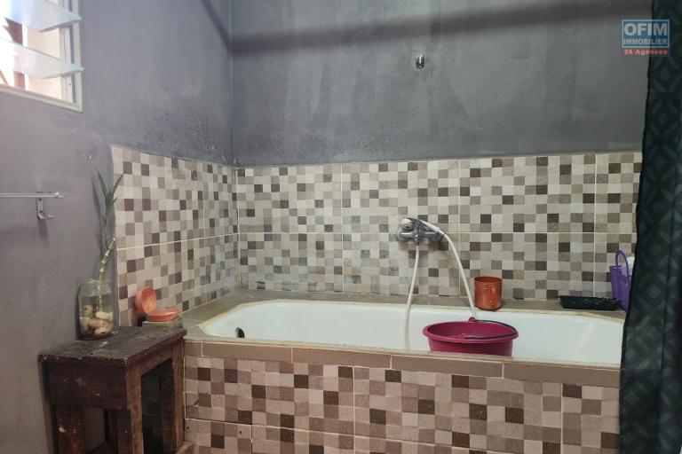 Vente Maison / Villa ANTANANARIVO (TANANARIVE) – photo 10 sur 44 – Salle de bains