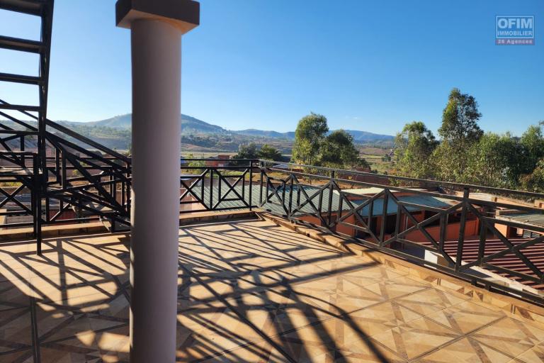 Vente Maison / Villa ANTANANARIVO (TANANARIVE) – photo 15 sur 44 – Terrasse