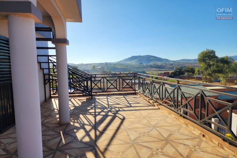Vente Maison / Villa ANTANANARIVO (TANANARIVE) – photo 22 sur 44 – Terrasse