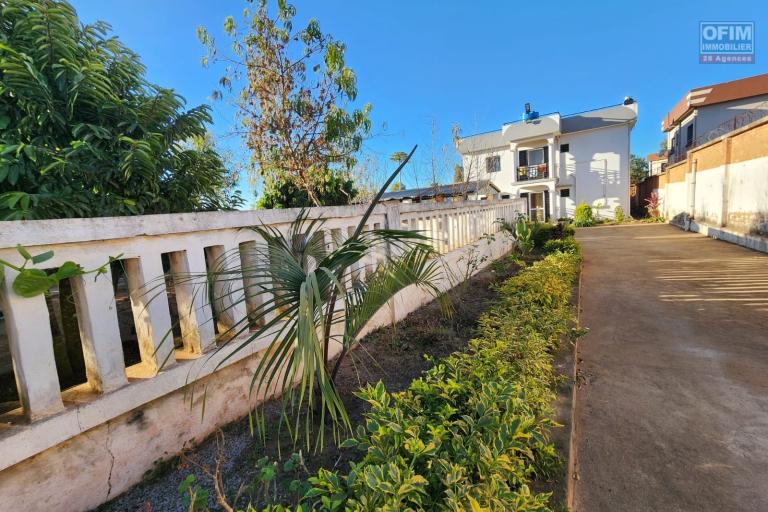 Vente Maison / Villa ANTANANARIVO (TANANARIVE) – photo 25 sur 44 – Vue extérieure