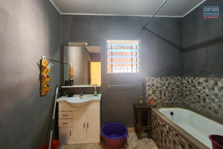 Vente Maison / Villa ANTANANARIVO (TANANARIVE) – photo 29 sur 44 – Salle de bains