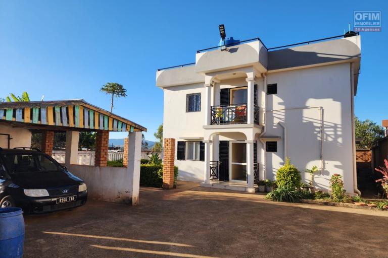 Vente Maison / Villa ANTANANARIVO (TANANARIVE) – photo 32 sur 44 – Façade