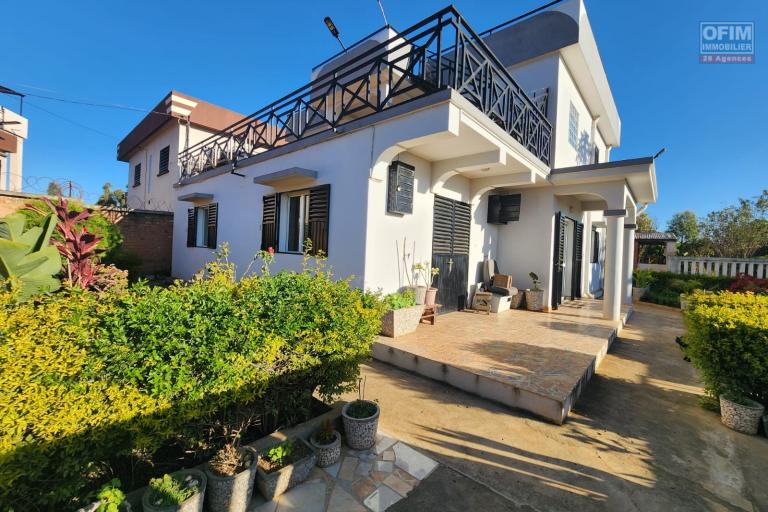 Vente Maison / Villa ANTANANARIVO (TANANARIVE) – photo 34 sur 44 – Façade