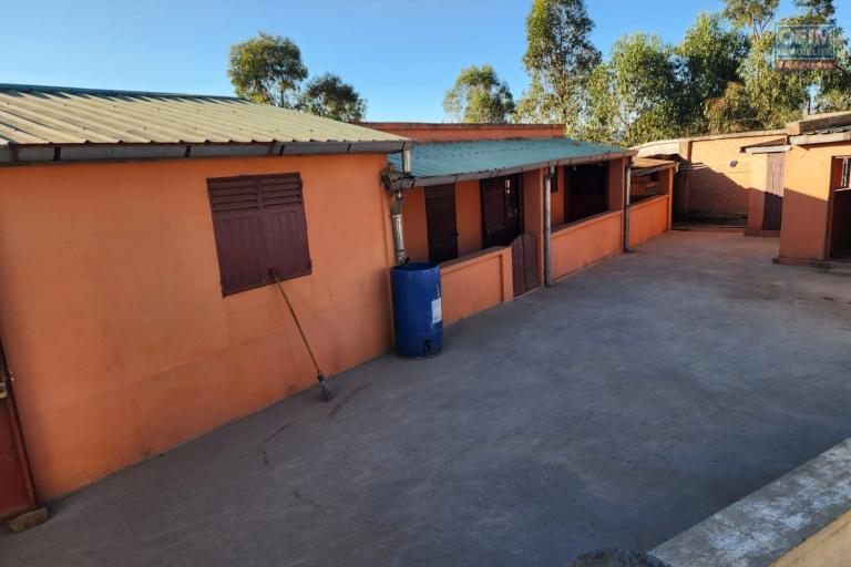 Vente Maison / Villa ANTANANARIVO (TANANARIVE) – photo 39 sur 44 – Cour
