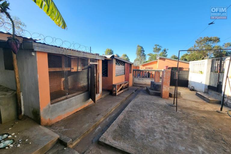 Vente Maison / Villa ANTANANARIVO (TANANARIVE) – photo 40 sur 44 – Cour